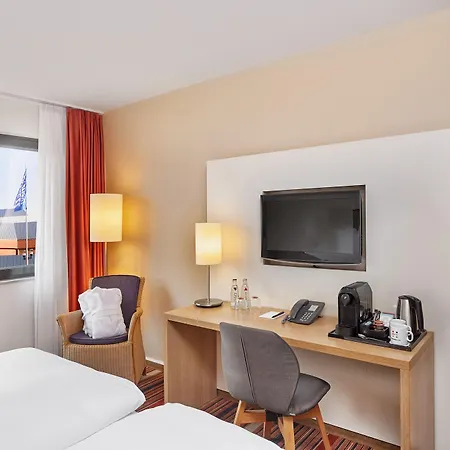 H+ Hotel 4*