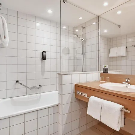Hotel H+ 3*
