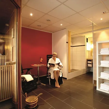 Hotel H+