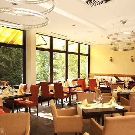 Hotel H+ 4*